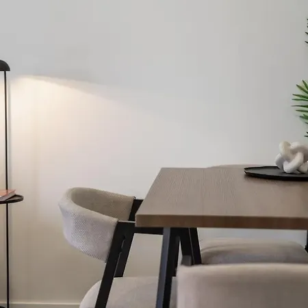 Moon Apartment *
