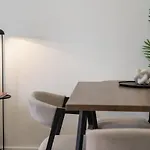 Moon Apartment *