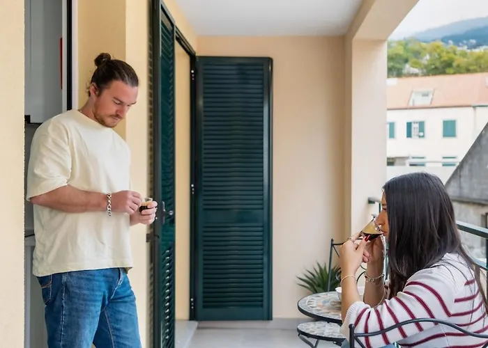 Carmo - Moon Daire Funchal
